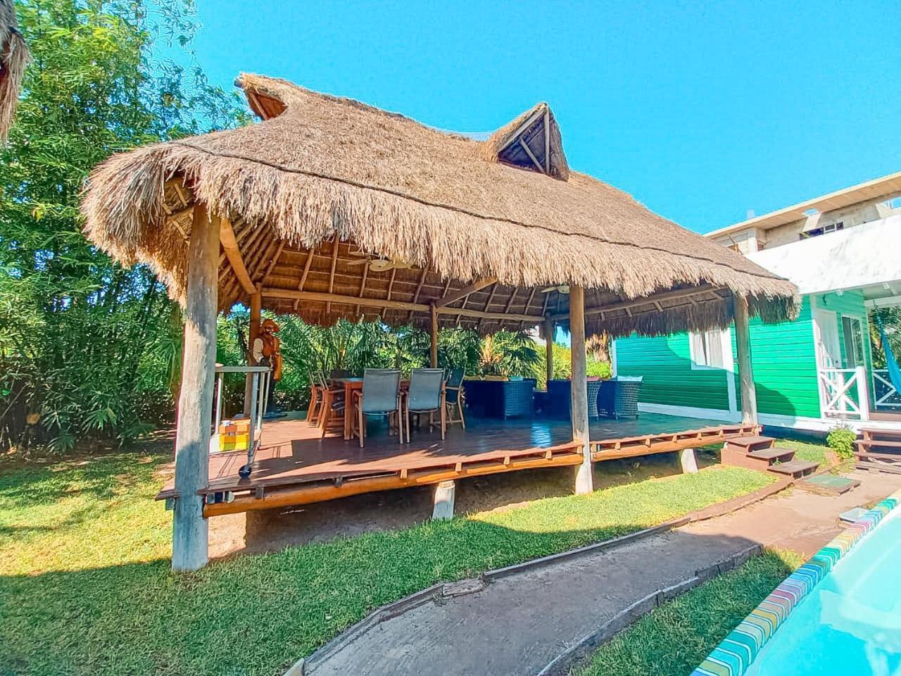 Whyknot Holbox Bed & Breakfast Exterior photo